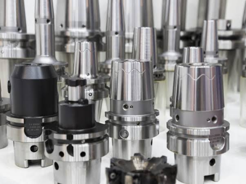 Tool Holder CNC là vật tư quan trọng giúp kết nối và cố định dụng cụ cắt với trục chính của máy CNC